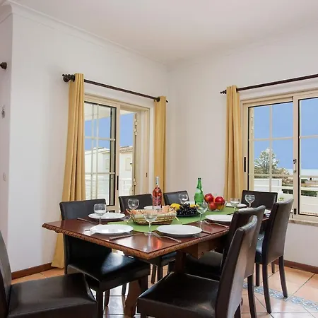 Primavera By Βίλα